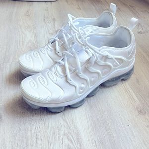 All white Vapormax plus size 11 1/2. Great condition